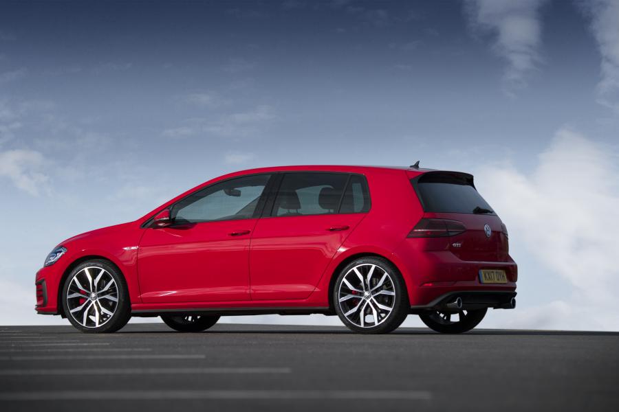  Volkswagen Golf GTi 5-Door 2017 года  (UK) (фото 3 из 28)